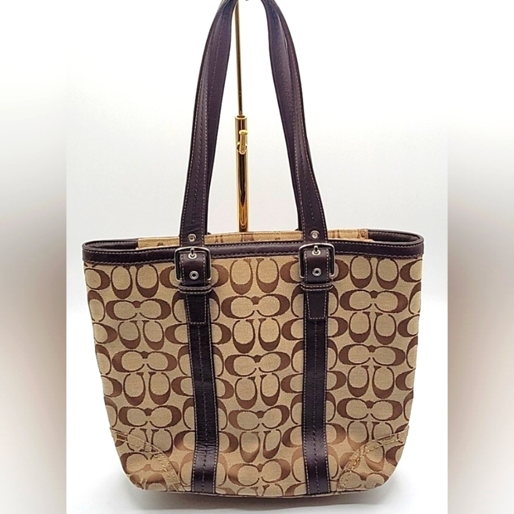 COACH Medium Jaqcuered Tote Zip Closured Brown Tan